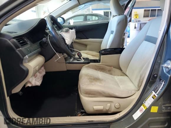 ✅ 2013 Toyota Camry XLE • VIN: 4T4BF1FK1DR288326 • Lot: 86193825. Wystawiony na Copart z przebiegiem 178 293 mil. Bezpłatny archiwum sprzedaży aukcyjnych z USA i szczegółowy raport historii pojazdu na DreamBid. Zdjęcie 7.