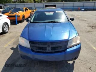 ✅ 2010 Dodge Avenger SXT • VIN: 1B3CC4FB3AN130414 • Lot: 76655504. Wystawiony na Copart z przebiegiem Nie podano. Bezpłatny archiwum sprzedaży aukcyjnych z USA i szczegółowy raport historii pojazdu na DreamBid. Zdjęcie 5.