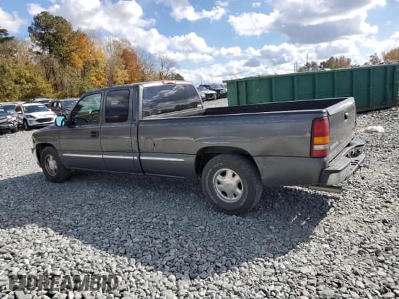 ✅ 2002 GMC Sierra 1500 SLE • VIN: 1GTEC19V62E112597 • Lot: 77133154. Listed on Copart with 288,080 mi. Free auction sales archive from the USA and detailed vehicle history report at DreamBid. Image 2.