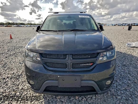 ✅ 2019 Dodge Journey SE • VIN: 3C4PDCBB4KT844678 • Lot: 95218735. Wystawiony na Copart z przebiegiem 139 055 mil. Bezpłatny archiwum sprzedaży aukcyjnych z USA i szczegółowy raport historii pojazdu na DreamBid. Zdjęcie 5.
