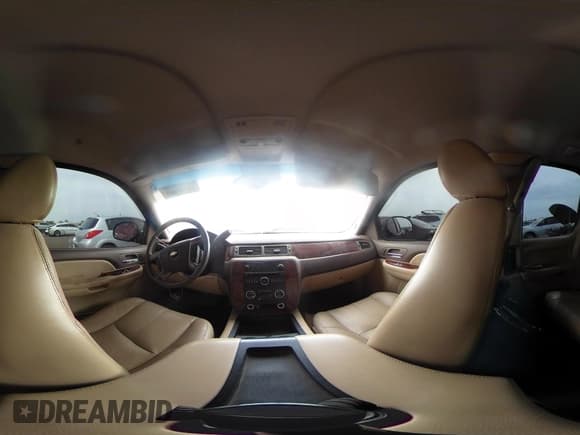 ✅ 2009 Chevrolet Silverado 1500 • VIN: 1GCEC39Y49Z189445 • Lot: 41933868. Wystawiony na IAAI z przebiegiem 209 596 mil. Bezpłatny archiwum sprzedaży aukcyjnych z USA i szczegółowy raport historii pojazdu na DreamBid. Zdjęcie 18.