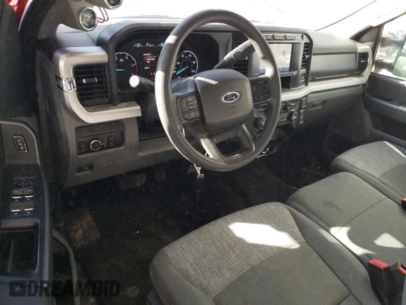 ✅ 2023 Ford F-350 Lariat • VIN: 1FT8X3BT6PEC05259 • Lot: 81324494. Wystawiony na Copart z przebiegiem 31 858 mil. Bezpłatny archiwum sprzedaży aukcyjnych z USA i szczegółowy raport historii pojazdu na DreamBid. Zdjęcie 8.