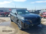 ✅ 2025 BMW X5 sDrive40i • VIN: 5UX13EU02S9Y55556 • Lot: 41177621. Wystawiony na IAAI z przebiegiem 272 mil. Bezpłatny archiwum sprzedaży aukcyjnych z USA i szczegółowy raport historii pojazdu na DreamBid. Zdjęcie 1.