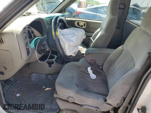 2002 Chevrolet S-10 LS с VIN 1GCCS145328251781, выставлен на аукционе Copart как лот 54455095 с пробегом 214 107 миль миль и Списание • Salvage title. История ставок и продаж доступна на DreamBid. Изображение 7.