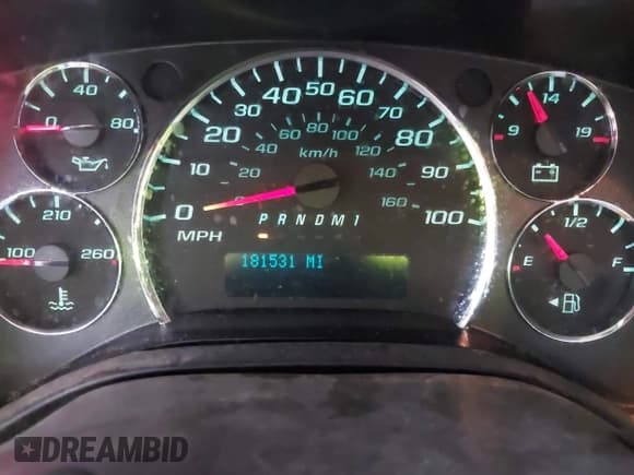 ✅ 2017 Chevrolet Express Cargo • VIN: 1GCWGBFG1H1165034 • Lot: 43092339. Listed on IAAI with 181,531 mi. Free auction sales archive from the USA and detailed vehicle history report at DreamBid. Image 7.