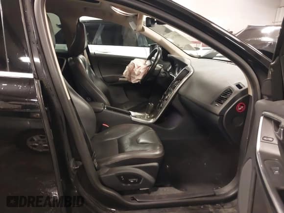 ✅ 2012 Volvo XC60 3.0L • VIN: YV4902DZ1C2288287 • Lot: 40731566. Listed on IAAI with 77,125 mi. Free auction sales archive from the USA and detailed vehicle history report at DreamBid. Image 5.