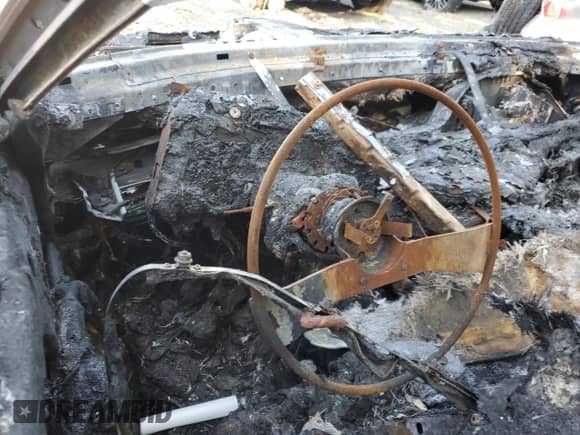 1989 Chevrolet Corvette with VIN 1G1YY3181K5104447, listed as a Copart auction lot 61615325 with Not provided miles and Non repairable. Bid and sale history available at DreamBid. Image 9.