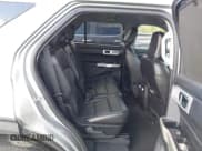 ✅ 2022 Ford Explorer Limited • VIN: 1FMSK8FH8NGA51674 • Lot: 43843022. Wystawiony na IAAI z przebiegiem 50 610 mil. Bezpłatny archiwum sprzedaży aukcyjnych z USA i szczegółowy raport historii pojazdu na DreamBid. Zdjęcie 8.