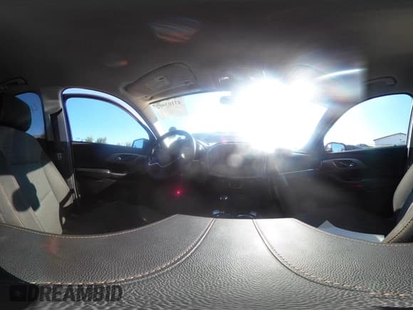 ✅ 2018 Chevrolet Traverse LS • VIN: 1GNEVFKW3JJ111155 • Lot: 43103902. Wystawiony na IAAI z przebiegiem 121 285 mil. Bezpłatny archiwum sprzedaży aukcyjnych z USA i szczegółowy raport historii pojazdu na DreamBid. Zdjęcie 18.