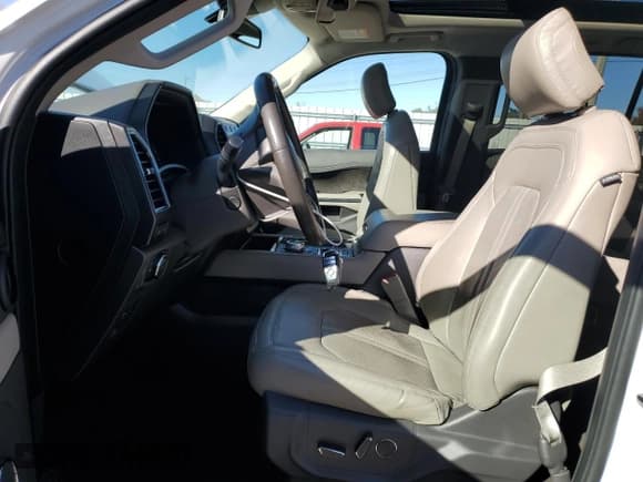 ✅ 2020 Ford Expedition Limited • VIN: 1FMJU1KT2LEA78773 • Lot: 91823955. Listed on Copart with 81,589 mi. Free auction sales archive from the USA and detailed vehicle history report at DreamBid. Image 7.