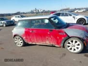 ✅ 2006 MINI Hardtop S • VIN: WMWRE335X6TN25797 • Lot: 43670013. Listed on IAAI with 92,415 mi. Free auction sales archive from the USA and detailed vehicle history report at DreamBid. Image 6.