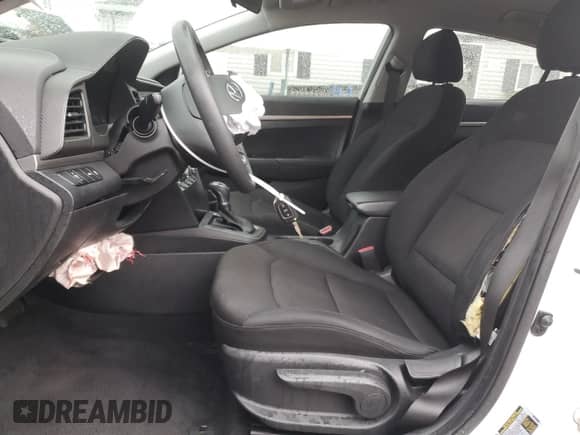 ✅ 2020 Hyundai Elantra SE • VIN: 5NPD74LF8LH509992 • Lot: 90344175. Wystawiony na Copart z przebiegiem 89 970 mil mil. Skorzystaj z bezpłatnego archiwum sprzedaży aukcyjnych z USA i zobacz szczegółowy raport historii pojazdu na DreamBid. Zdjęcie 7.