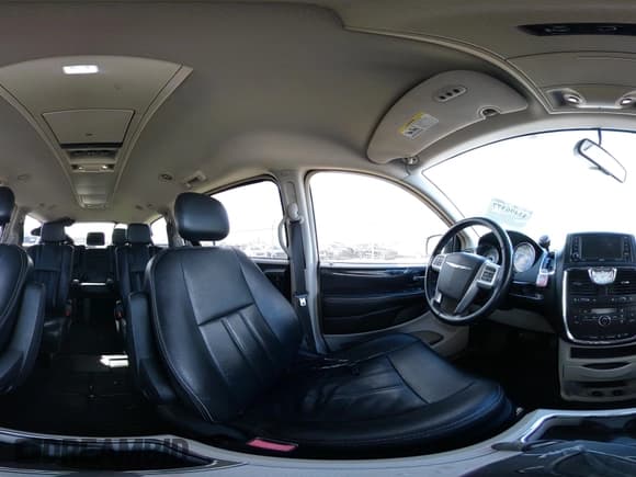 ✅ 2013 Chrysler Town & Country Touring • VIN: 2C4RC1BG4DR705989 • Лот: 43496377. Опубликован ранее на IAAI с пробегом 233 557 миль. Бесплатный доступ к архиву аукционных продаж из США и подробный отчёт об истории автомобиля на DreamBid. Изображение 18.