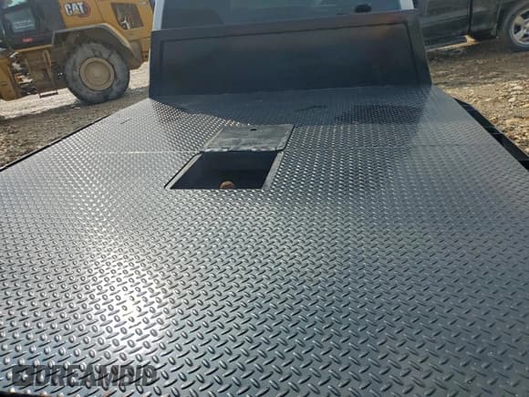 ✅ 2004 Chevrolet Silverado 1500 • VIN: 1GBJC34294E381272 • Lot: 93879645. Listed on Copart with 357,526 mi. Free auction sales archive from the USA and detailed vehicle history report at DreamBid. Image 10.