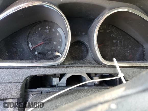 ✅ 2012 Chevrolet Traverse 2LT • VIN: 1GNKRJED6CJ392651 • Lot: 85870085. Wystawiony na Copart z przebiegiem Nie podano. Bezpłatny archiwum sprzedaży aukcyjnych z USA i szczegółowy raport historii pojazdu na DreamBid. Zdjęcie 9.