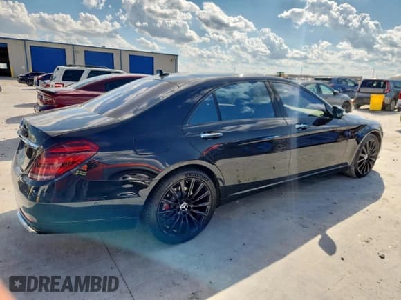 ✅ 2018 Mercedes-Benz S 450 • VIN: WDDUG6GB9JA362644 • Lot: 82101965. Listed on Copart with 41,226 mi. Free auction sales archive from the USA and detailed vehicle history report at DreamBid. Image 3.