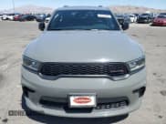 ✅ 2023 Dodge Durango GT • VIN: 1C4RDHDG1PC635786 • Lot: 57612485. Wystawiony na Copart z przebiegiem 62 319 mil. Bezpłatny archiwum sprzedaży aukcyjnych z USA i szczegółowy raport historii pojazdu na DreamBid. Zdjęcie 5.