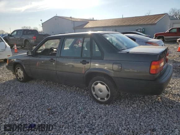 ✅ 1995 Volvo 900 • VIN: YV1JS8316S3193042 • Lot: 81591334. Wystawiony na Copart z przebiegiem 142 347 mil. Bezpłatny archiwum sprzedaży aukcyjnych z USA i szczegółowy raport historii pojazdu na DreamBid. Zdjęcie 2.