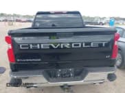 ✅ 2024 Chevrolet Silverado 1500 LT • VIN: 2GCUDDED4R1217478 • Lot: 42027641. Wystawiony na IAAI z przebiegiem 13 509 mil. Bezpłatny archiwum sprzedaży aukcyjnych z USA i szczegółowy raport historii pojazdu na DreamBid. Zdjęcie 16.