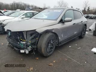 ✅ 2023 BMW iX xDrive50 • VIN: WB523CF03PCM84985 • Lot: 44174314. Wystawiony na Copart z przebiegiem 2 220 mil. Bezpłatny archiwum sprzedaży aukcyjnych z USA i szczegółowy raport historii pojazdu na DreamBid. Zdjęcie 1.