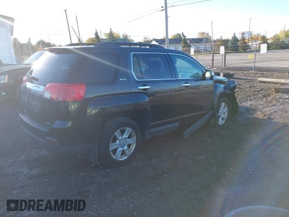 ✅ 2013 GMC Terrain SLE • VIN: 2GKFLTEK7D6155353 • Lot: 43562713. Wystawiony na IAAI z przebiegiem 124 064 mil. Bezpłatny archiwum sprzedaży aukcyjnych z USA i szczegółowy raport historii pojazdu na DreamBid. Zdjęcie 4.