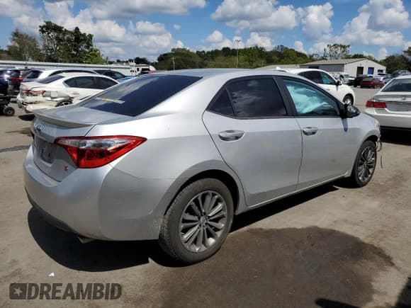 ✅ 2015 Toyota Corolla S Plus • VIN: 5YFBURHE0FP255957 • Lot: 71091065. Listed on Copart with 118,093 mi. Free auction sales archive from the USA and detailed vehicle history report at DreamBid. Image 3.