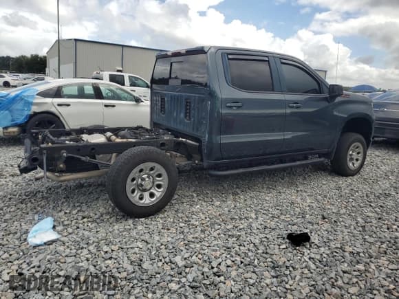 ✅ 2020 Chevrolet Silverado 1500 RST • VIN: 3GCUYEED1LG246154 • Lot: 84869655. Listed on Copart with 26,864 mi. Free auction sales archive from the USA and detailed vehicle history report at DreamBid. Image 3.