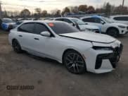 ✅ 2025 BMW i7 xDrive60 • VIN: WBY53EJ03SCU97473 • Лот: 91984235. Опубликован ранее на Copart с пробегом Не указан. Бесплатный доступ к архиву аукционных продаж из США и подробный отчёт об истории автомобиля на DreamBid. Изображение 4.