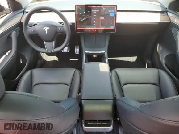 ✅ 2024 Tesla Model Y Performance • VIN: 7SAYGDEF5RF058755 • Lot: 58263395. Wystawiony na Copart z przebiegiem 11 852 mil. Bezpłatny archiwum sprzedaży aukcyjnych z USA i szczegółowy raport historii pojazdu na DreamBid. Zdjęcie 8.