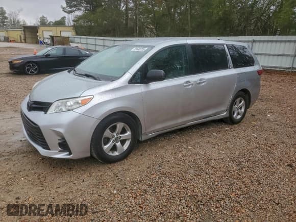 ✅ 2020 Toyota Sienna L • VIN: 5TDZZ3DC2LS030234 • Лот: 95633725. Опубликован ранее на Copart с пробегом 163 349 миль. Бесплатный доступ к архиву аукционных продаж из США и подробный отчёт об истории автомобиля на DreamBid. Изображение 1.