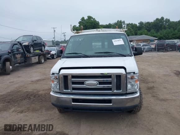 ✅ 2014 Ford Econoline Cargo Commercial • VIN: 1FTNE2EW3EDA31422 • Lot: 43039076. Wystawiony na IAAI z przebiegiem 168 755 mil. Bezpłatny archiwum sprzedaży aukcyjnych z USA i szczegółowy raport historii pojazdu na DreamBid. Zdjęcie 12.