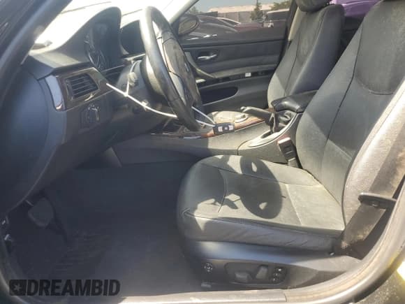 ✅ 2008 BMW 3 Series 335i • VIN: WBAVB73538KY62738 • Лот: 55322545. Опубликован ранее на Copart с пробегом 117 086 миль. Бесплатный доступ к архиву аукционных продаж из США и подробный отчёт об истории автомобиля на DreamBid. Изображение 7.