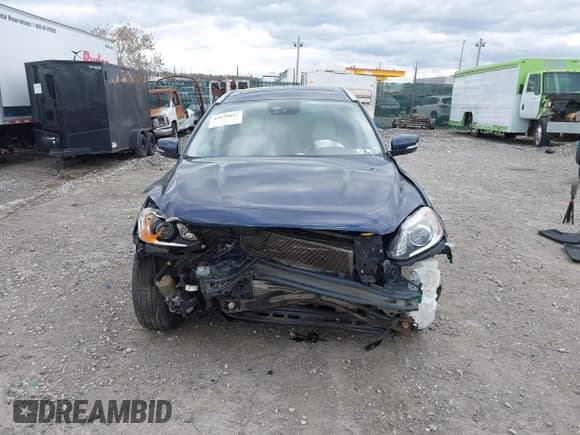 ✅ 2015 Volvo XC60 T5 Platinum • VIN: YV4612RM7F2730992 • Lot: 43670814. Wystawiony na IAAI z przebiegiem 89 723 mil. Bezpłatny archiwum sprzedaży aukcyjnych z USA i szczegółowy raport historii pojazdu na DreamBid. Zdjęcie 6.