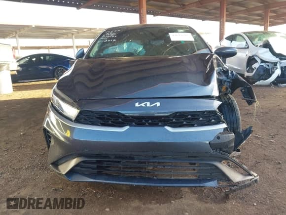 ✅ 2024 Kia Forte LXS • VIN: 3KPF24AD2RE712317 • Lot: 43676282. Wystawiony na IAAI z przebiegiem 40 934 mil. Bezpłatny archiwum sprzedaży aukcyjnych z USA i szczegółowy raport historii pojazdu na DreamBid. Zdjęcie 12.