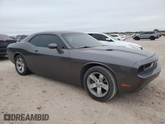 ✅ 2014 Dodge Challenger SXT • VIN: 2C3CDYAG2EH258510 • Lot: 83337214. Wystawiony na Copart z przebiegiem 167 966 mil. Bezpłatny archiwum sprzedaży aukcyjnych z USA i szczegółowy raport historii pojazdu na DreamBid. Zdjęcie 4.