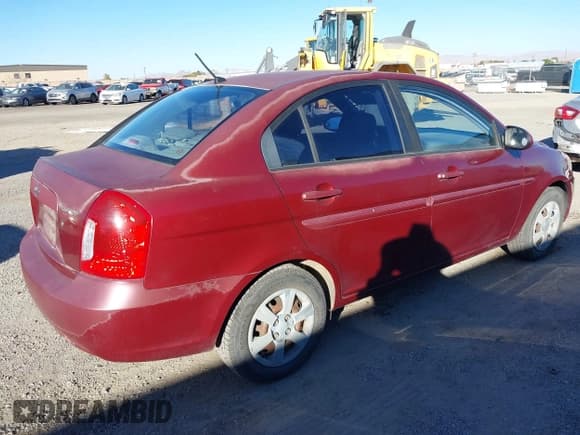 ✅ 2006 Hyundai Accent GLS • VIN: KMHCN46C86U036331 • Lot: 43644571. Wystawiony na IAAI z przebiegiem 108 844 mil. Bezpłatny archiwum sprzedaży aukcyjnych z USA i szczegółowy raport historii pojazdu na DreamBid. Zdjęcie 4.