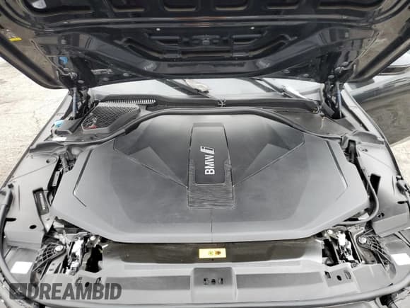 ✅ 2024 BMW i5 eDrive40 • VIN: WBY33FK02RCR21456 • Lot: 81147905. Wystawiony na Copart z przebiegiem 18 649 mil. Bezpłatny archiwum sprzedaży aukcyjnych z USA i szczegółowy raport historii pojazdu na DreamBid. Zdjęcie 11.