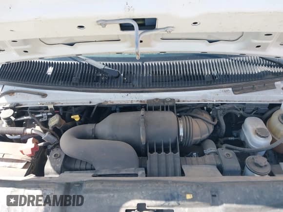 ✅ 2011 Ford Econoline Passenger XL • VIN: 1FBSS3BL5BDA35967 • Lot: 42522194. Wystawiony na IAAI z przebiegiem 69 983 mil. Bezpłatny archiwum sprzedaży aukcyjnych z USA i szczegółowy raport historii pojazdu na DreamBid. Zdjęcie 10.