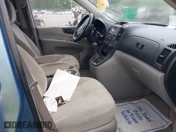 ✅ 2007 Kia Sedona • VIN: KNDMB133976125545 • Lot: 42098969. Wystawiony na IAAI z przebiegiem 217 201 mil. Bezpłatny archiwum sprzedaży aukcyjnych z USA i szczegółowy raport historii pojazdu na DreamBid. Zdjęcie 5.