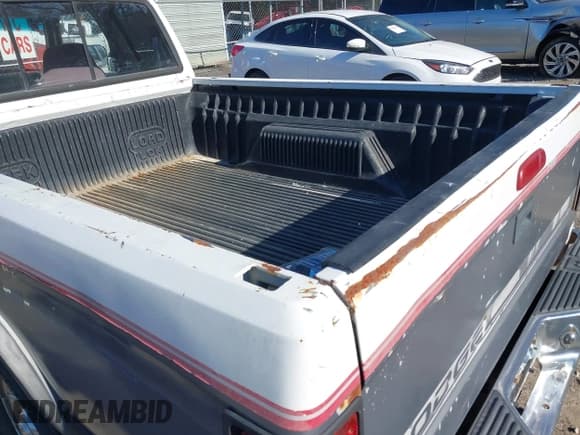 ✅ 1995 Dodge Dakota • VIN: 1B7GL23Y3SS323789 • Lot: 43692175. Wystawiony na IAAI z przebiegiem 170 000 mil. Bezpłatny archiwum sprzedaży aukcyjnych z USA i szczegółowy raport historii pojazdu na DreamBid. Zdjęcie 15.