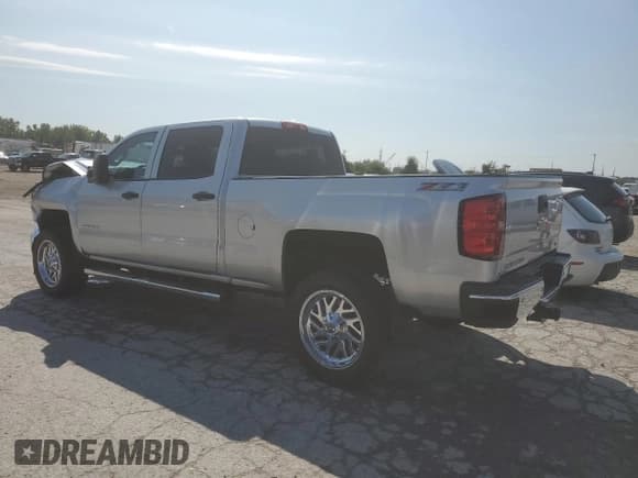 ✅ 2015 Chevrolet Silverado 2500HD LT • VIN: 1GC1KVE85FF178468 • Лот: 71610735. Опубликован ранее на Copart с пробегом 139 640 миль. Бесплатный доступ к архиву аукционных продаж из США и подробный отчёт об истории автомобиля на DreamBid. Изображение 2.