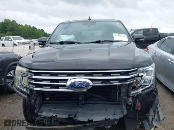 ✅ 2018 Ford Expedition Max XLT • VIN: 1FMJK1JTXJEA27185 • Лот: 42460780. Опубликован ранее на IAAI с пробегом 181 825 миль. Бесплатный доступ к архиву аукционных продаж из США и подробный отчёт об истории автомобиля на DreamBid. Изображение 13.