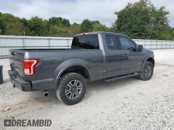 ✅ 2015 Ford F-150 XLT • VIN: 1FTEX1EPXFFB47946 • Lot: 84056675. Listed on Copart with 153,578 mi. Free auction sales archive from the USA and detailed vehicle history report at DreamBid. Image 3.