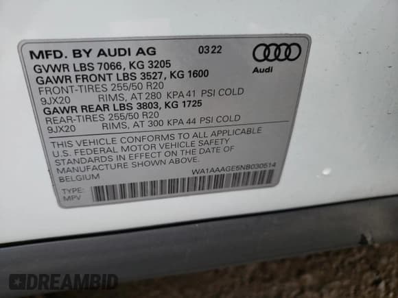✅ 2022 Audi e-tron Premium • VIN: WA1AAAGE5NB030514 • Lot: 44645983. Wystawiony na Copart z przebiegiem 10 971 mil. Bezpłatny archiwum sprzedaży aukcyjnych z USA i szczegółowy raport historii pojazdu na DreamBid. Zdjęcie 12.