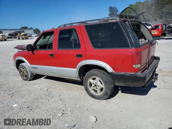 ✅ 1996 Chevrolet Blazer • VIN: 1GNDT13W9T2285134 • Lot: 86460795. Wystawiony na Copart z przebiegiem 262 482 mil. Bezpłatny archiwum sprzedaży aukcyjnych z USA i szczegółowy raport historii pojazdu na DreamBid. Zdjęcie 2.