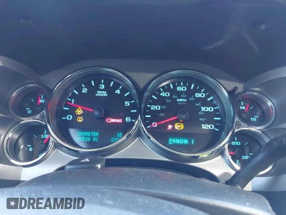 ✅ 2009 Chevrolet Silverado 2500HD LT • VIN: 1GCHK59K29E161027 • Lot: 41596177. Listed on IAAI with 199,538 mi. Free auction sales archive from the USA and detailed vehicle history report at DreamBid. Image 7.