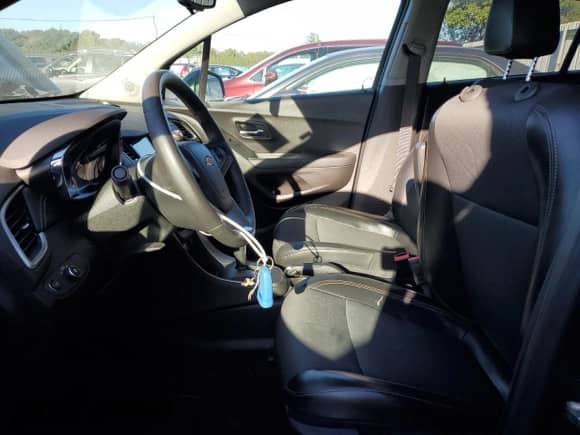 2018 Chevrolet Trax LT с VIN 3GNCJLSB1JL208779, выставлен на аукционе Copart как лот 84401365 с пробегом 48 526 миль миль и Списание • Salvage title. История ставок и продаж доступна на DreamBid. Изображение 7.