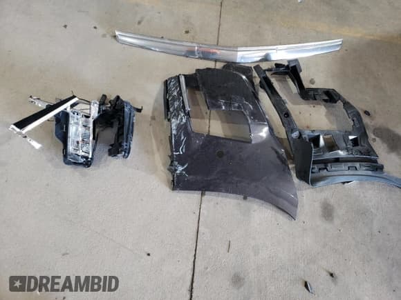 ✅ 2018 Cadillac Escalade ESV Luxury • VIN: 1GYS4HKJ4JR320687 • Lot: 80727315. Listed on Copart with 145,742 mi. Free auction sales archive from the USA and detailed vehicle history report at DreamBid. Image 13.