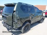 ✅ 2022 Lexus GX 460 • VIN: JTJKM7BX0N5318806 • Lot: 41913130. Wystawiony na IAAI z przebiegiem 30 093 mil. Bezpłatny archiwum sprzedaży aukcyjnych z USA i szczegółowy raport historii pojazdu na DreamBid. Zdjęcie 6.