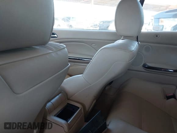 ✅ 2004 BMW 3 Series 325Ci • VIN: WBABW334X4PL24929 • Lot: 43498686. Listed on IAAI with 112,100 mi. Free auction sales archive from the USA and detailed vehicle history report at DreamBid. Image 13.